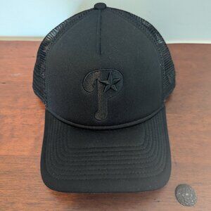Phillies Philadelphia MLB Charcoal Trucker Snap Back Mesh New Era 9Forty OS
